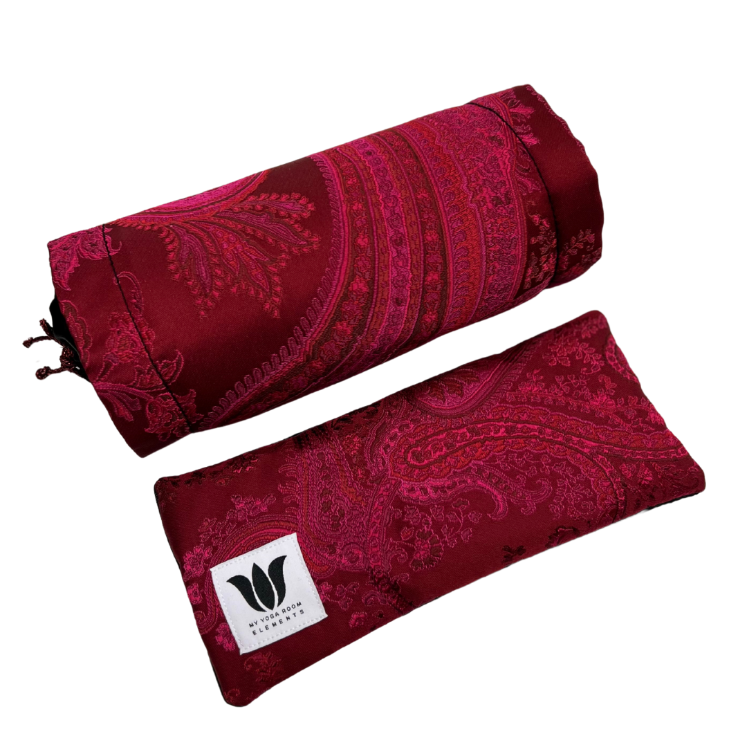 YOGA GIFT SET | Neck Roll & Eye Pillow